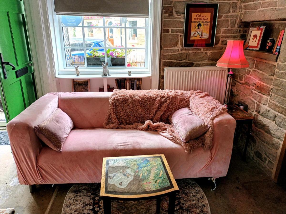4 Bedroom Period Townhouse In The Heart Of Hebden Hebden Bridge Esterno foto